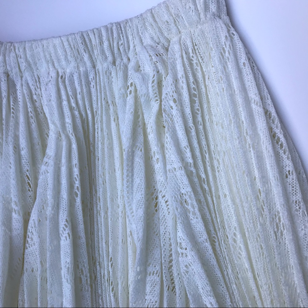 Urban Outfitters Pins & Needles Lace Circle Skirt - Picture 3 of 5